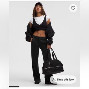 lululemon athletica Softstreme Pintuck Mid-Rise
Pant NWT short version